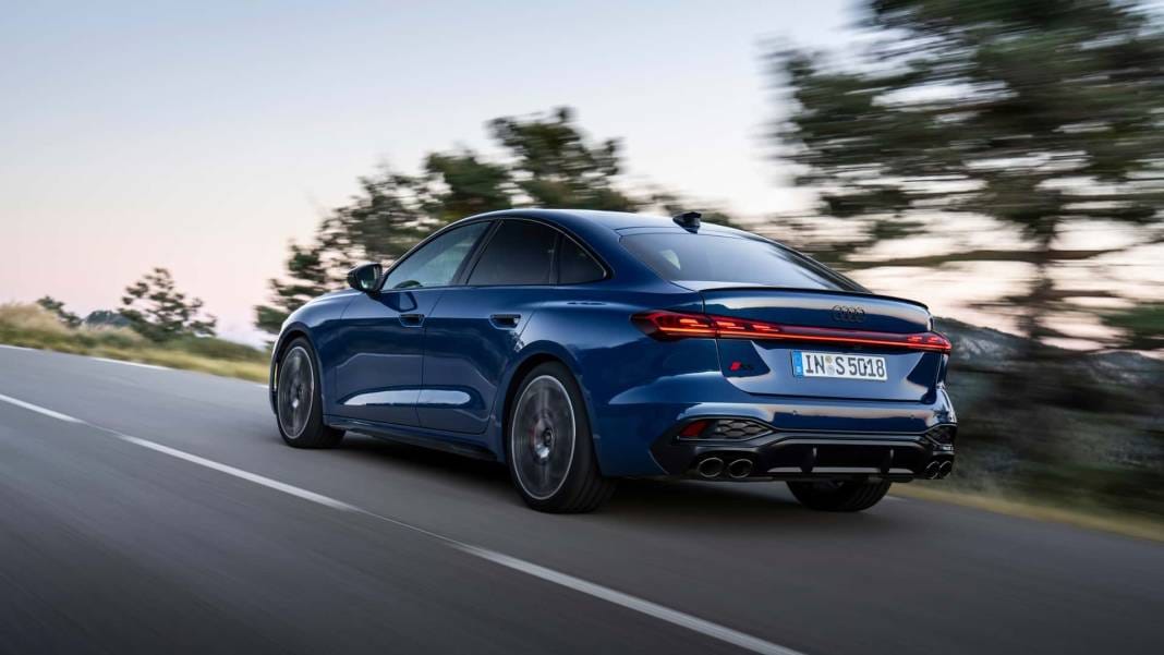 Audi A4'ün tahtını sallamaya geldi. Türkiye pazarındaki satış fiyatı belli oldu 4